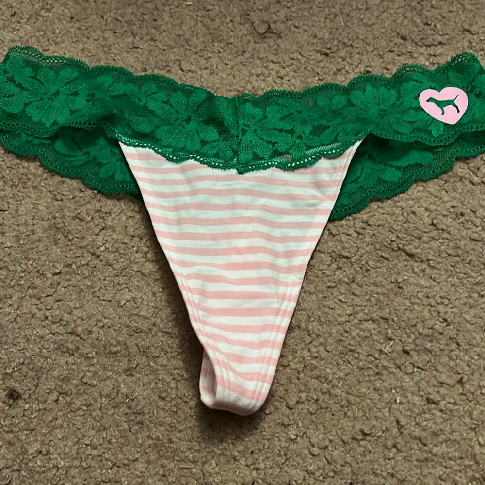 Nwt pink / green Victoria’s Secret pink panty size medium